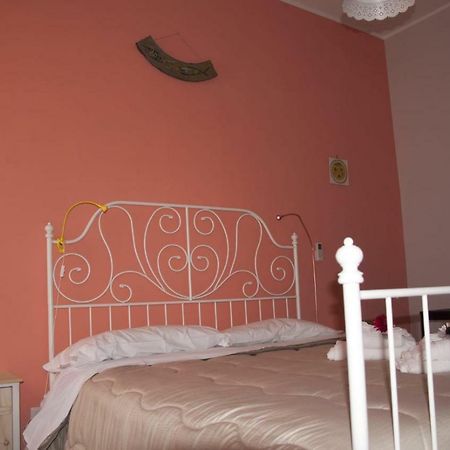 Velia B&B Gaeta Exteriör bild
