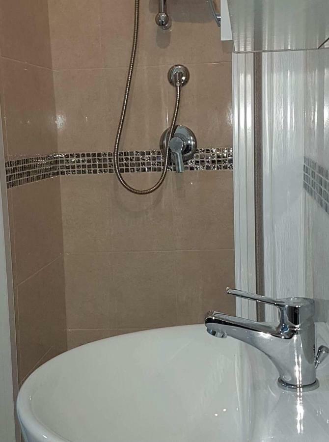 Velia B&B Gaeta Exteriör bild